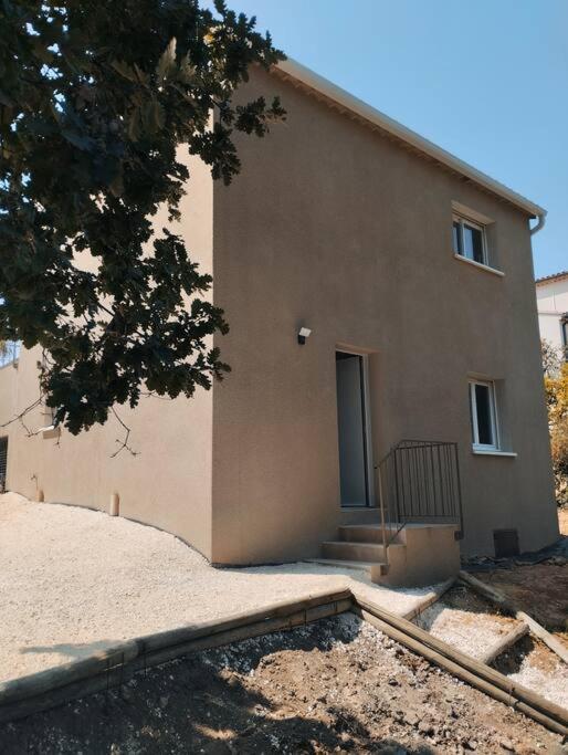 Charmante Maison Avec Jardin Aux Portes Des Gorges De L'Ardeche Saint-Julien-de-Peyrolas المظهر الخارجي الصورة