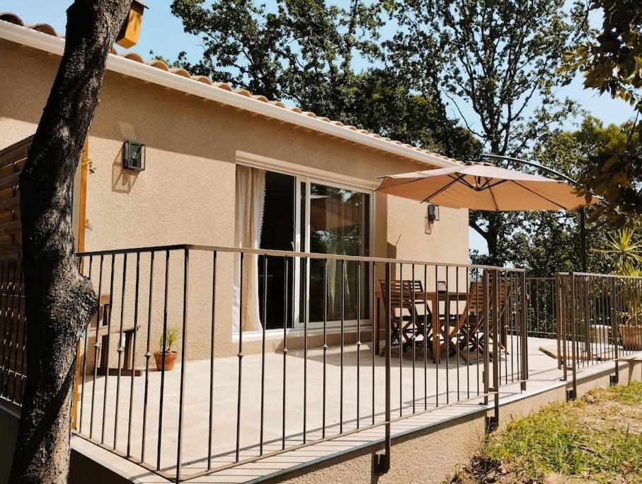 Charmante Maison Avec Jardin Aux Portes Des Gorges De L'Ardeche Saint-Julien-de-Peyrolas المظهر الخارجي الصورة